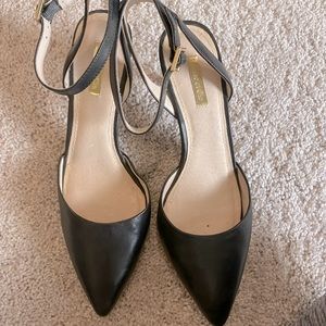 Size 9 Black Pointed Toe Leather Heels